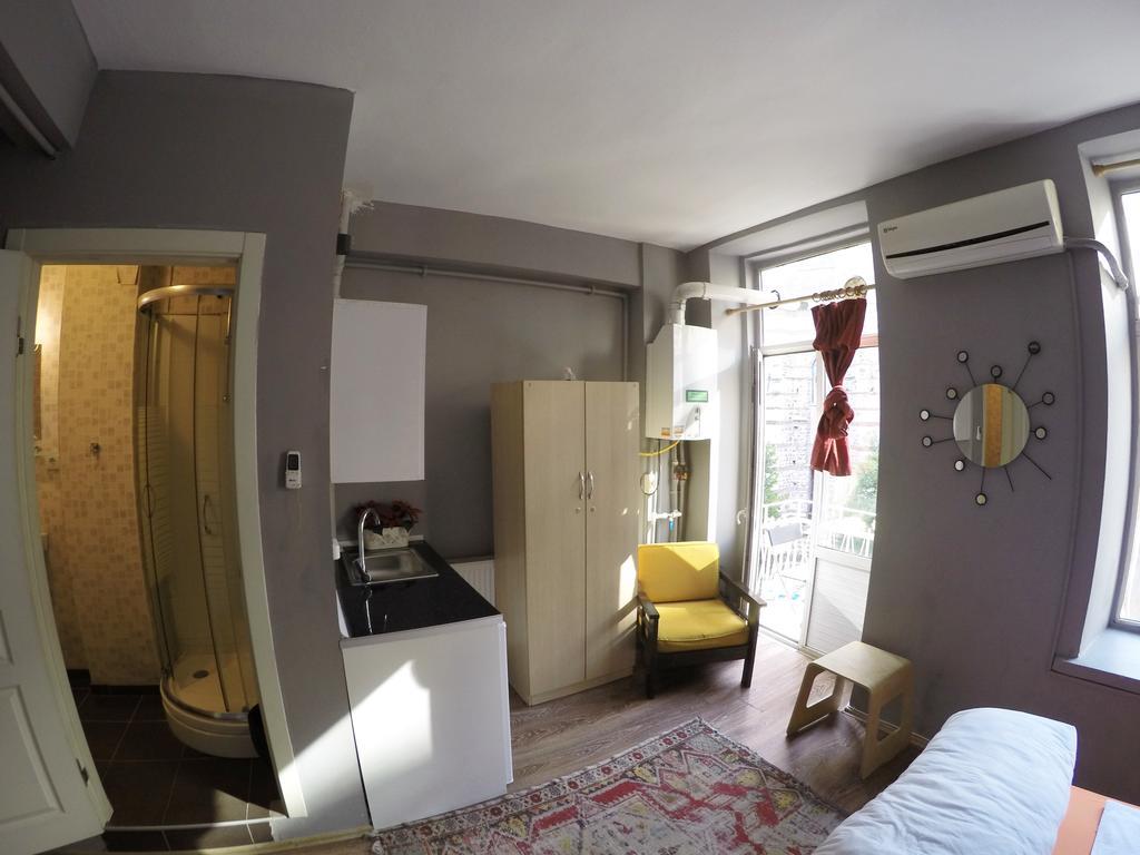 Eastwest Guesthouse Istanbul Bagian luar foto